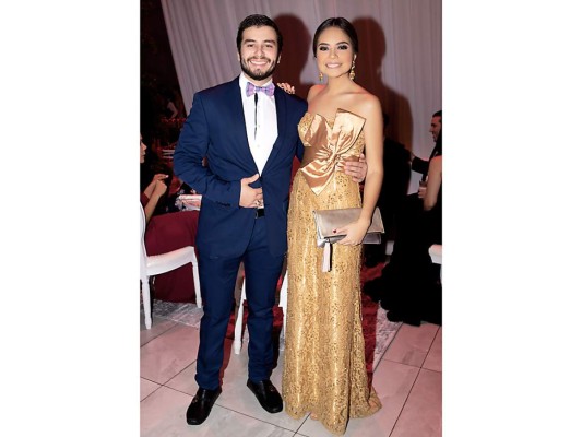 Francis Ewens y Mariana León.