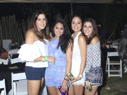 Miller Party en Acantilados del Caribe