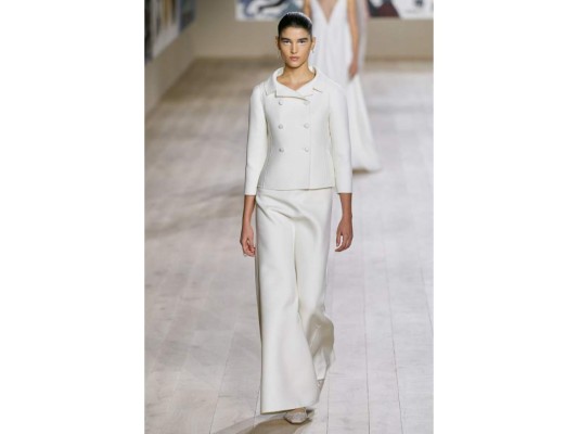 Dior presenta colección Alta Costura Primavera/Verano 2022