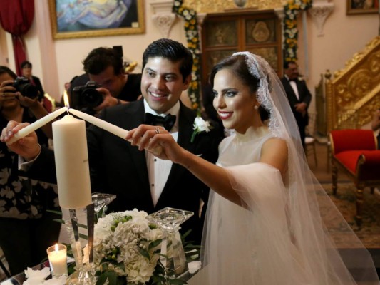 José Jarquín y Julissa Ustariz celebran fiesta nupcial