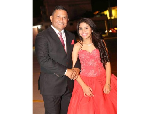 Los quince años de Abigail Andino Espinosa