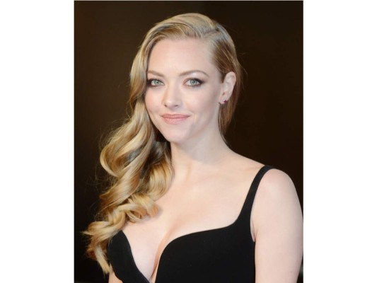 4. Amanda Seyfried<br/>Amanda Seyfried recaudó fondos para proveer necesidades básicas de comida y ropa a un hogar de niñas huérfanas y en riesgo social.