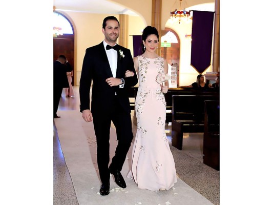 La boda de Ana Bueso Elvir y Óscar Kafati Chinchilla
