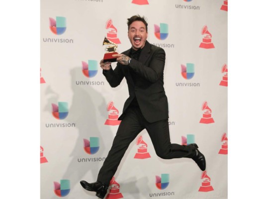 El Grammy Latino a mejor canción urbana fue para J Balvin por 'Ay vamos'