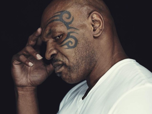 Myke Tyson, le dijo a The Huffington Post, que el candidato republicano debería ser el presidente de los EEUU, 'Probemos algo nuevo. Que EEUU sea dirigido por un hombre de negocios, no importa el color ni la raza'