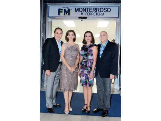 Los emprendedores Omar, Suyapa, Emilia y Rolando Monterroso. Foto: Alex Muñoz