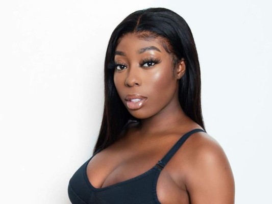 9. La youtuber de 24 años, Nicole Thea, falleció tras intentar dar a luz a su pequeño, la noticia fue dada a conocer por medio del Instagram de la creadora de contenido.