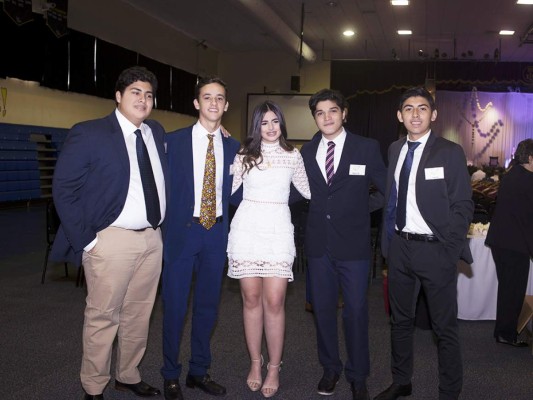 Estudiantes de la EIS celebran sacramento de la confirmación