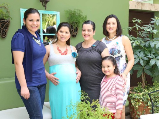 Tierno baby shower para Luci Lagos  