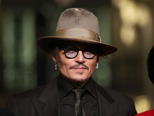 Johnny Depp aprendió a hablar francés gracias a su ex, Vanessa Paradis.