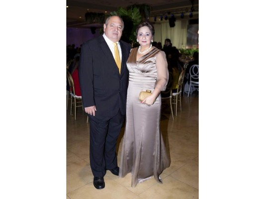 Camilo Kafati recibe homenaje El Forjador 2017  