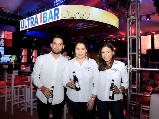 Michelob Ultra inauguró Ultra Bar en la Plaza Juniana   