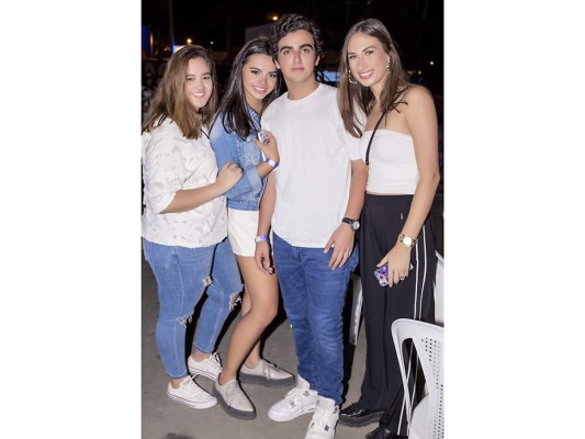 Ariana Salgado, Lucía Matute, Rodrigo Hawit y Luciana Rietti.