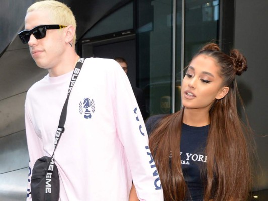 Ariana Grande y Pete Davidson toma medida para frenar el odio en sus redes sociales