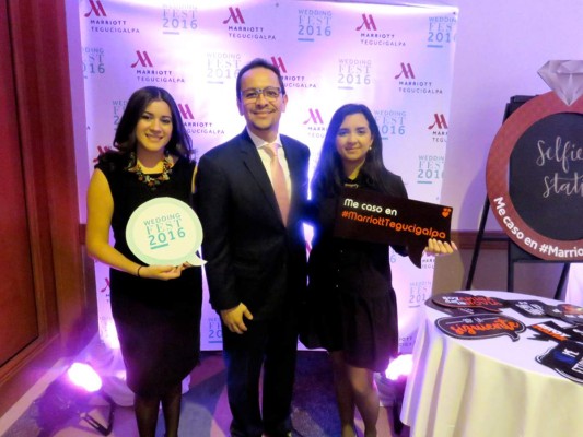 Nidzy Amador, Óscar Gonzáles y Carmen Romero (Foto Marco Rico)