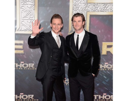 Tom Hiddlestone y Chris Hemsworth son fieles a las causas de apoyo social