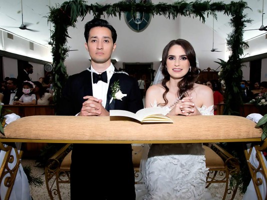 La boda eclesiástica de Paola Pineda y Alejandro Martínez    