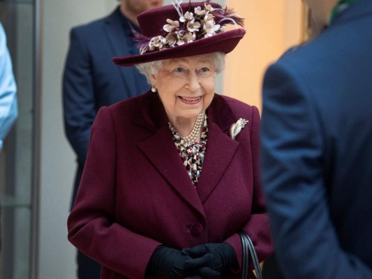 La Reina Isabel II se refugia en el Castillo de Windsor   