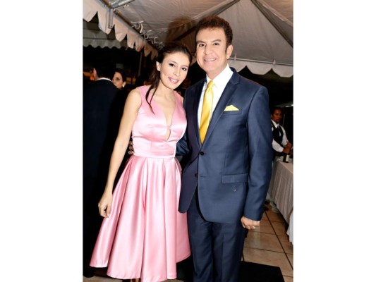 Recepción para despedir al embajador James Nealon