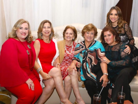 Encuentro familiar de los Hawit