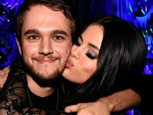 Muchos aseguran que la supuesta relacion de Selena Gomez con Zedd solo fue un acuerdo para dar publicidad al sencillo 'I Want You to Know'