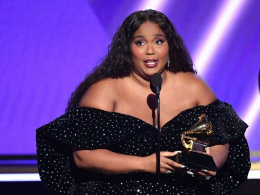 Lizzo<br/>Con las palabras ''Esto es para Kobe''. Lizzo interpretó la canción “Cuz I Love You y Truth Hurts”. También fue galardonada con el premio a Mejor Actuación Pop Solista ganándole a Ariana Grande, Beyoncé y Taylor Swift