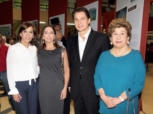 Inauguran la exposición La Sábana Santa de Turín