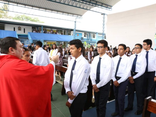 Confirmación en Macris School