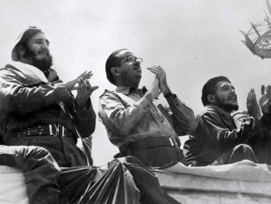 Fidel Castro, Osvaldo Dorticos y Ernesto ´Che´ Guevara