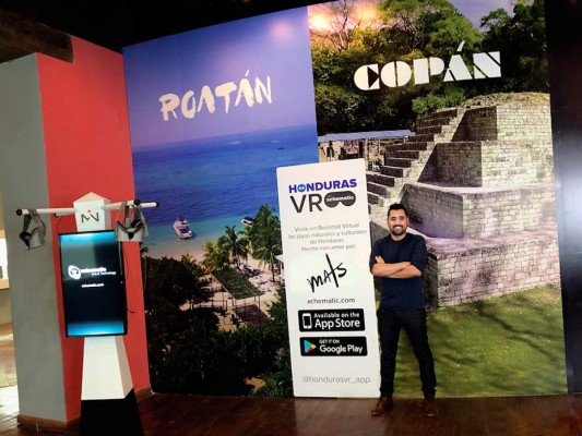 Carlos Mats y su app Honduras VR en la Bienal Iberoamericana de Diseño