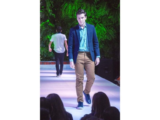 Senior´s 2018 Fashion Show de la Escuela Internacional Sampedrana  