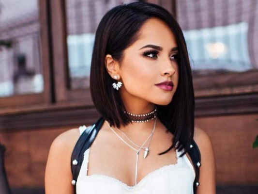 El error de Becky G al felicitar a la selección mexicana