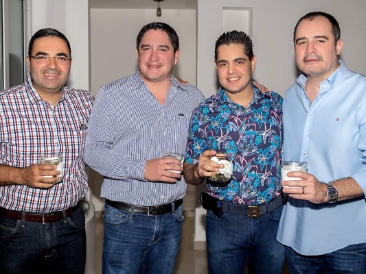 Egresados de la EIS de 1993 festejan por la amistad