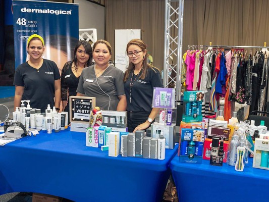 Divertida tarde de compras en la Escuela Internacional Sampedrana