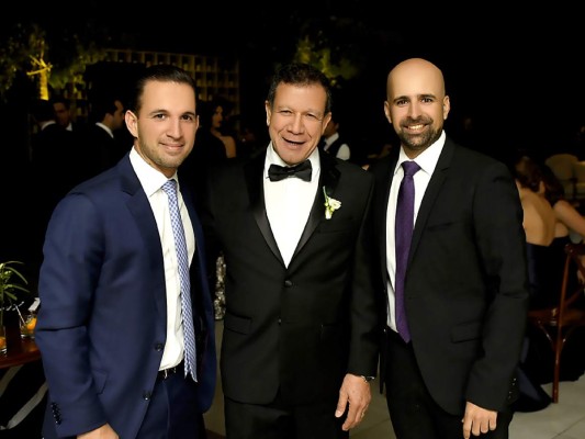 Elías Chahín y María Yuja celebran su boda eclesiástica  