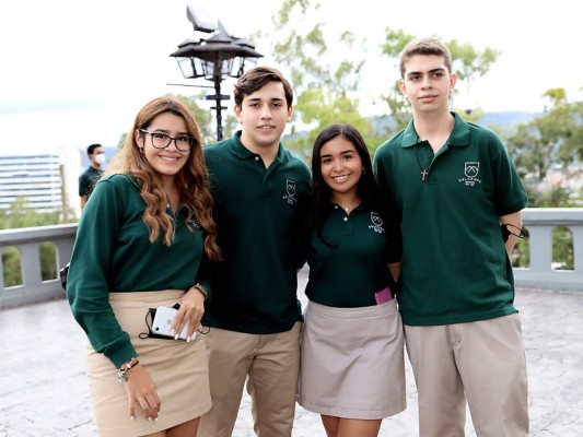 Bianka Bonilla, Rodrigo Girón, Sofia Reyes y Nicolas Cerrato