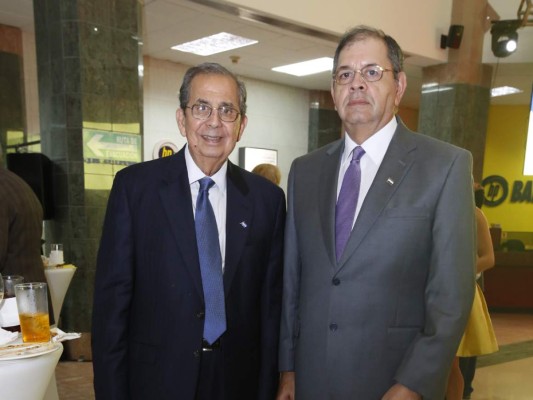 Brindis por Martha Susana Oviedo