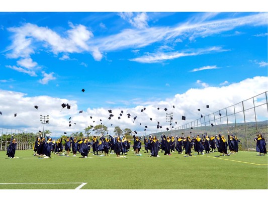 Graduación de los Seniors 2020 de La Estancia School