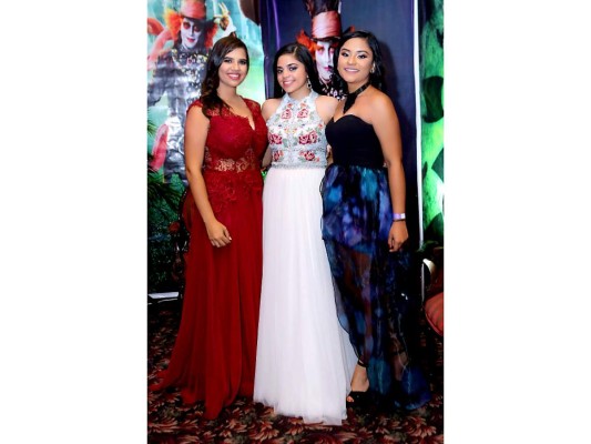 La fiesta Prom de la EIS 2017