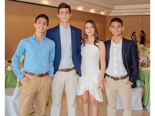 La promoción 2019 de La Salle celebra desayuno