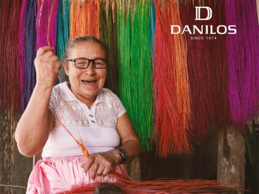 8. La nueva colección de Danilos nace de la inspiración y compromiso de continuar utilizando y transformando artículos únicos y funcionales con cuero.<br/>