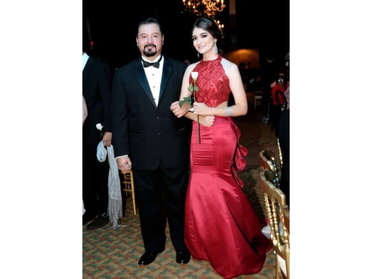 Desfile de los Seniors 2017 Del Campo International School