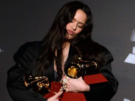 Rosalía arrasó en el mercado anglosajon. Igualmente, consiguió cuatro Latin Grammys y dos VMAs.