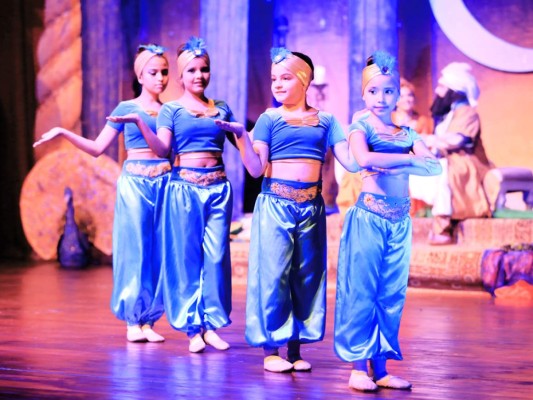 Mágica presentación de La Academia de Baile ADAGIO