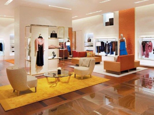 Louis VuittonLa boutique de la firma reconocida por sus exclusivos productos de marroquinería, ofrece también su línea ready to wear y los accesorios más fashion de cada temporada. us.louisvuitton.com