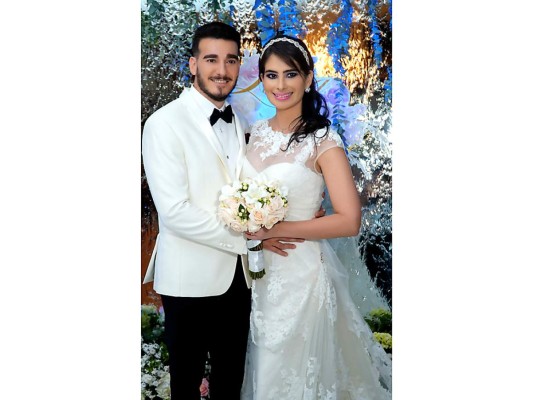 Daniel Raudales y Lucía Züñiga celebran sagrado matrimonio