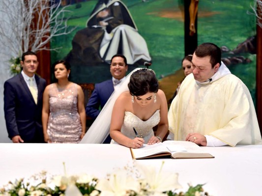 La boda religiosa de Erick Anchecta y Ana Gabriela Mayes