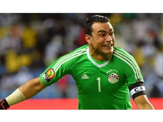 El mayor de todos: El arquero egipcio Essam El Hadary es el jugador que más años tiene dentro del Mundial. Tiene 45 años, nació el 15 de enero de 1973
