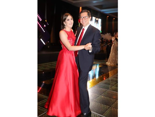 Los Seniors de la Dowal School 2019 celebran su Prom al estilo años 20s