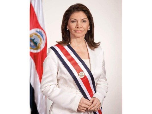 Laura Chinchilla Miranda. La politóloga costarricense fue la primera mujer en acceder al cargo más importante del Estado tras ganar las elecciones presidenciales en el 2010.